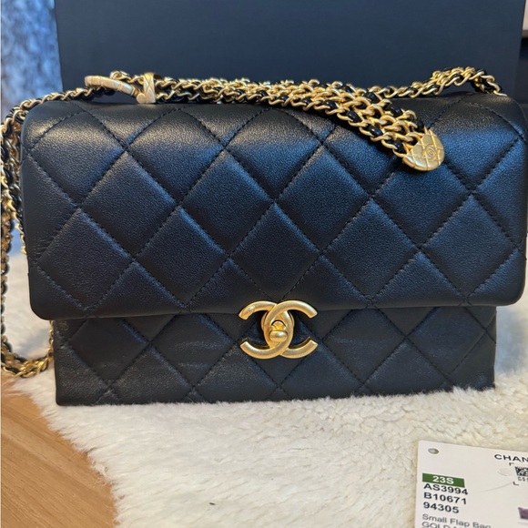 Chanel Small Flap Bag 🥰💕✨ - Picture 1 of 16